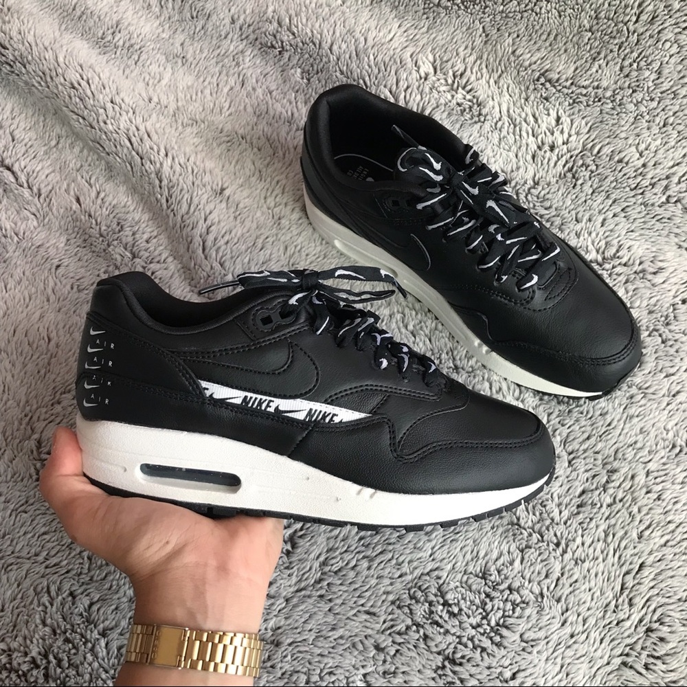 Brand New Nike Womens Benassi Air Max 1 SE